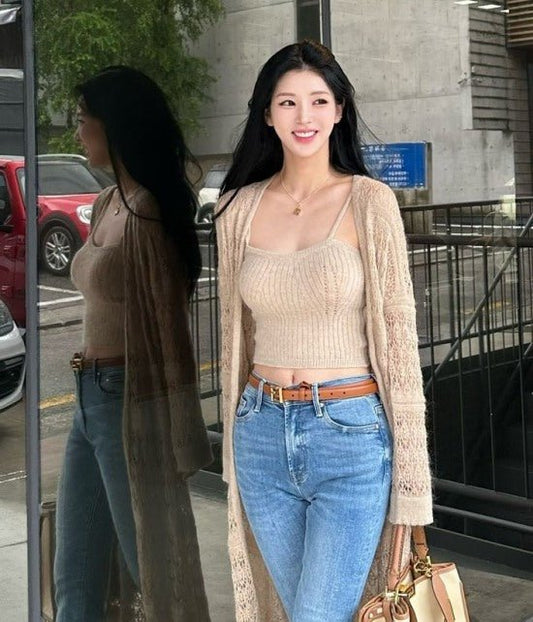 Actress Kang Da-eun Stuns Fans with Slim Figure in Belly Shirt, Showcasing Impressive S-Line Shape - OUR K-POP