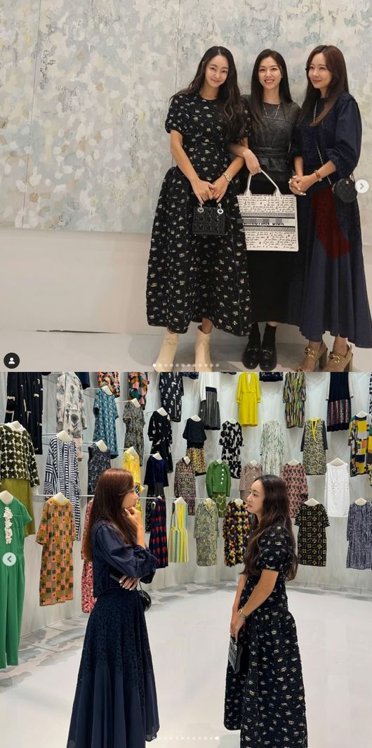 Celebrity siblings reunite at art fair: Seo Hyun-rim, Seo Ji-hye, and So Yoo-jin share heartfelt moments on social media. - OUR K-POP