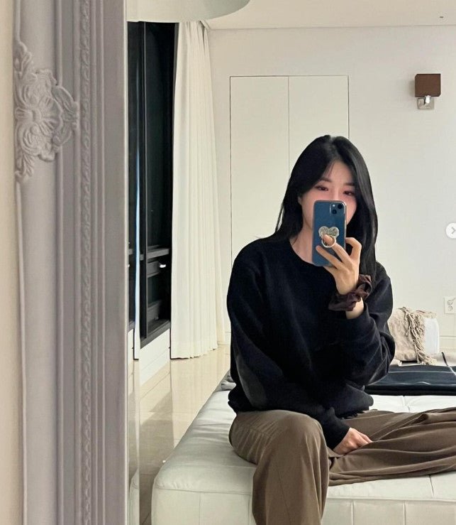 Davichi's Lee Hae-ri Shares Joyful Update from Her Luxurious Getaway as Fall Approaches - OUR K-POP