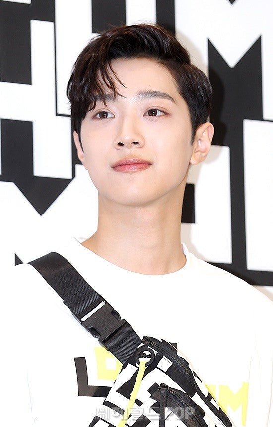 Former Wanna One Member Lai Kuan-Lin Sparks Speculation About Political Aspirations After Attending Taiwanese Government Event - OUR K-POP