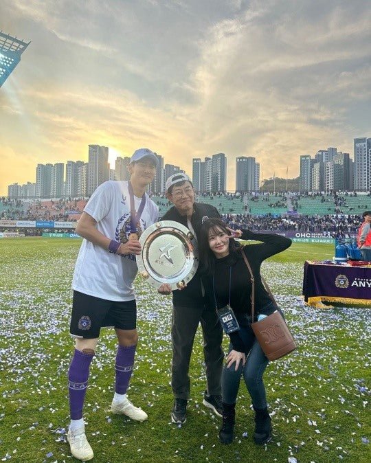 Lee Ye-rim Celebrates Husband's FC Anyang Promotion with Father Lee Kyung-kyu in Star-Studded Event - OUR K-POP