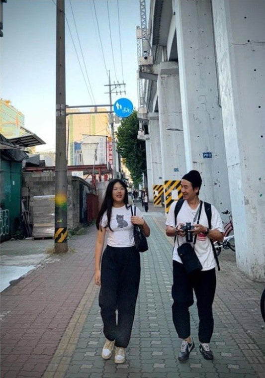 Moments of Joy: Uhm Tae-woong Shares Heartwarming Photo Walk with Growing Daughter Ji-on - OUR K-POP