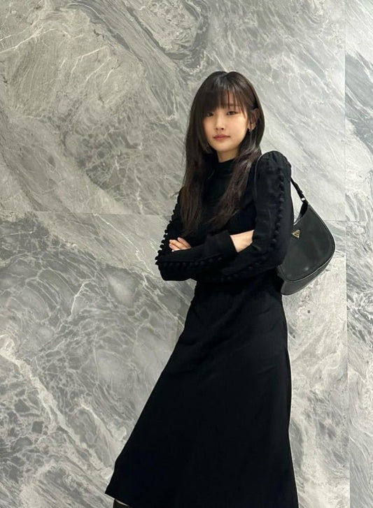 Park Sodam Captivates Fans with Stunning Black Ensemble and Unique Proportions on Social Media - OUR K-POP