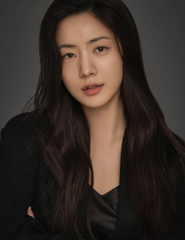 Ryu Hyo-young addresses sister Ryu Hwa-young's bullying allegations and her own controversial text message incident amidst renewed Tiara scandal. - OUR K-POP