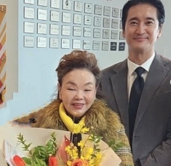 Shin Hyun-jun Pays Heartfelt Tribute to Late 'National Mother' Kim Soo-mi on Park Myung-soo's Radio Show - OUR K-POP