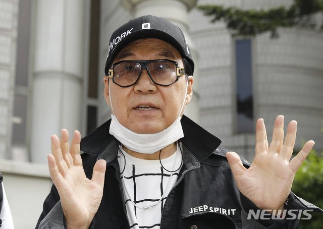 Singer Cho Yong-nam expresses enduring feelings for ex-wife Youn Yeo-jung, despite confirming they don’t meet. - OUR K-POP